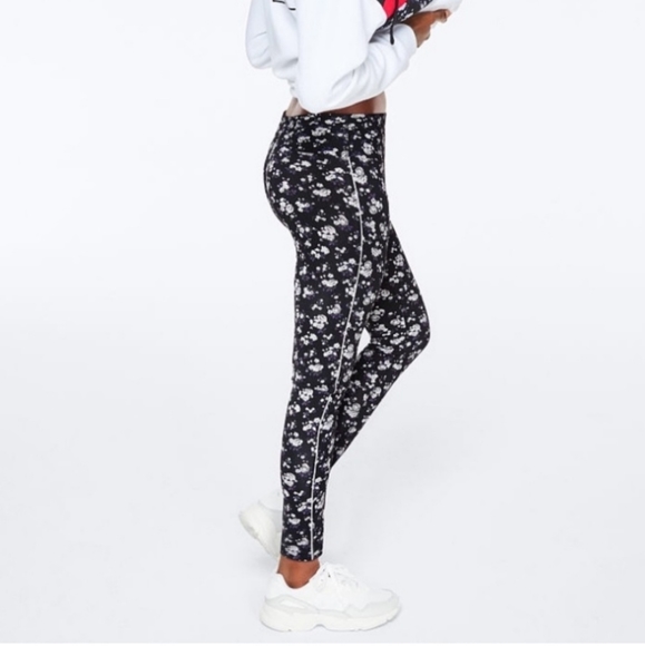 PINK Victoria's Secret  leggings - Picture 1 of 7